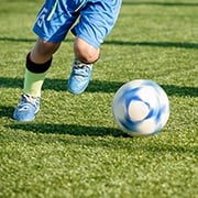 人工芝を庭に敷いてサッカーはできる？