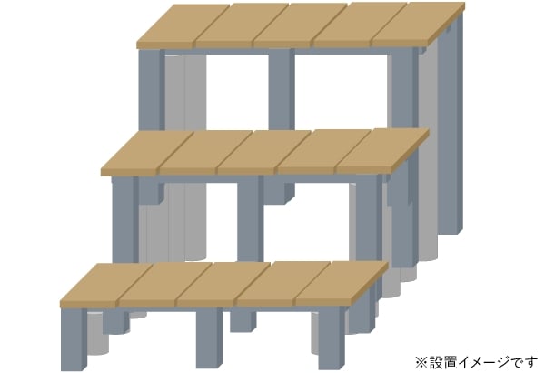 デッキ材（床板）を張る